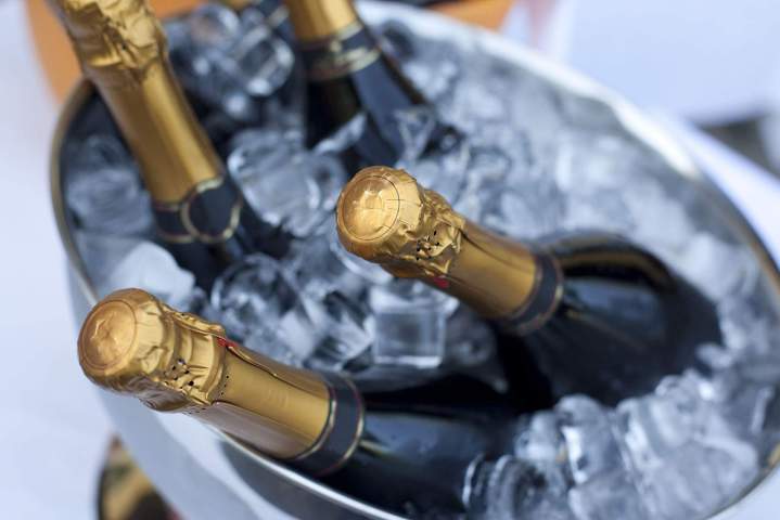 Vente de champagnes, Fontaine-la-Mallet